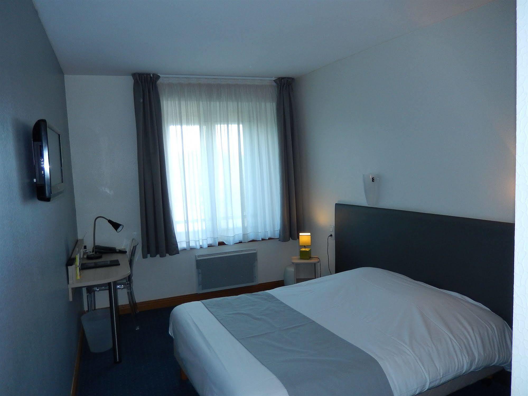 Logis Hotel Lodge La Valette Cesson-Sevigne Exterior photo
